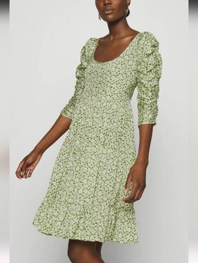 NWOT BY TIMO Green Floral Midi Dress with Puff Sleeves